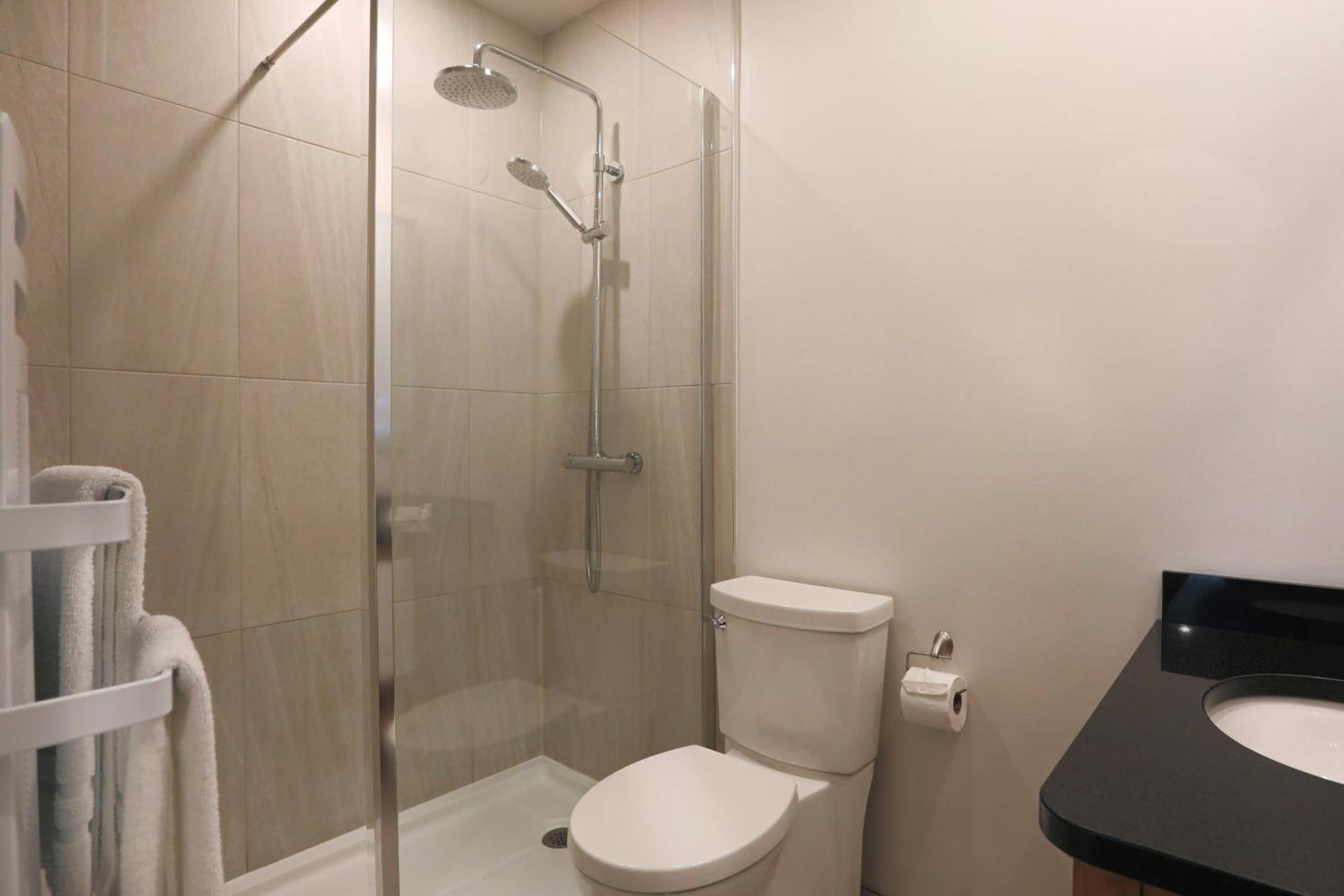Sainte Anne-des-Chênes Hotel & Cie חדר תמונה